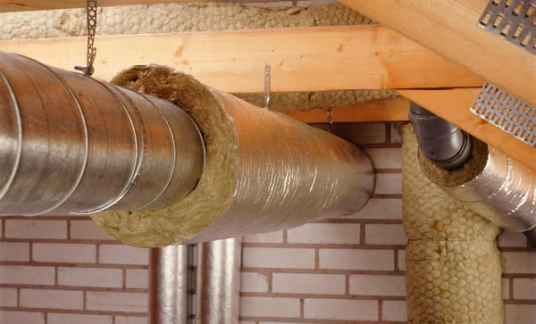 Izolacja instalacji HVAC – klucz do bezpieczeństwa pożarowego budynków